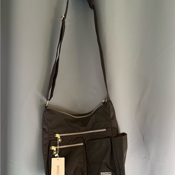 NWT- Mhcnll Black Crossbody Bag with Multiple Pockets - Picture 5 of 7